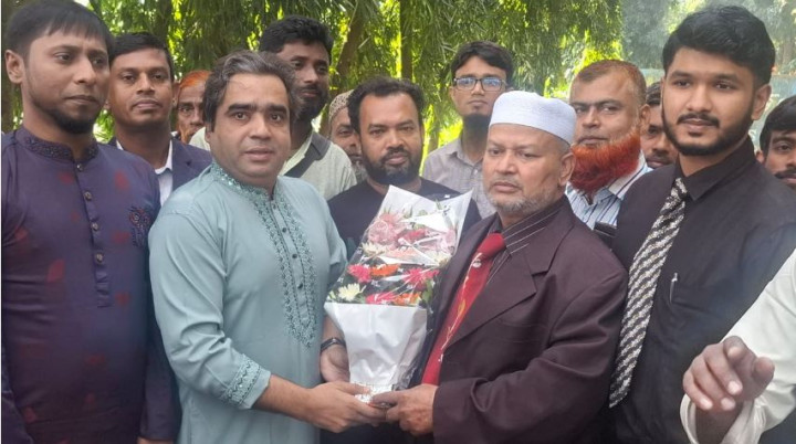 রাজবাড়ীতে নিহাজ জুট স্পিনার লিমিটেড পরিদর্শন করলেন ডেসটিনির চেয়ারম্যান 