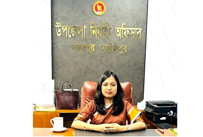 সদরপুরে ইউএনও জাকিয়া সুলতানার বিদায়