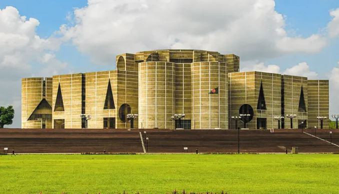 মন্ত্রী দৌঁড়ে এগিয়ে যারা: প্রস্তাবিত মন্ত্রী পরিষদের তালিকা 