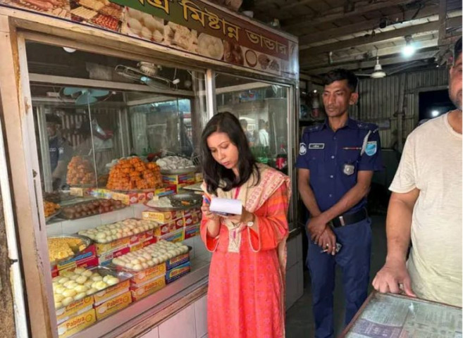 সদরপুরে বাজার মনিটরিং: ভেজাল খাদ্য প্রস্তুত ও সড়ক আইন লঙ্ঘনে জরিমানা