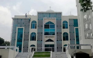 ইমাম, মুয়াজ্জিন ও পুরোহিতদের সম্মানী নির্ধারণ