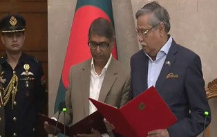 নতুন আরও এক মন্ত্রী শপথ নিলেন 