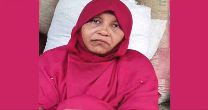 ফরিদপুরে স্ত্রীর স্বীকৃতির দাবিতে প্রেমিকের বাড়িতে ৬০ বছরের বৃদ্ধার অবস্থান