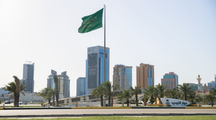 চাঁদ দেখা যায়নি, সৌদি আরবে ঈদ শুক্রবার