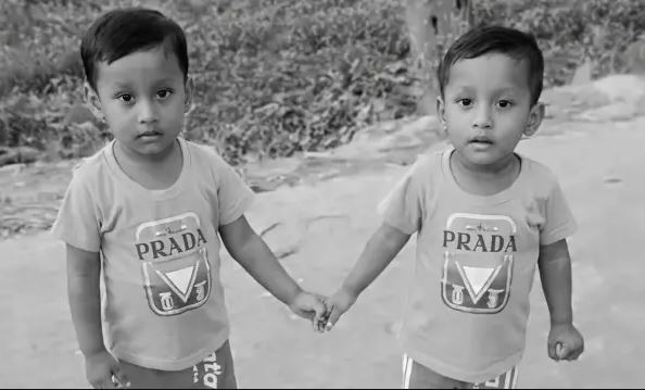 ফরিদপুরে ট্রেনে কাটা পড়ে যমজ ২ ভাইয়ের মৃত্যু