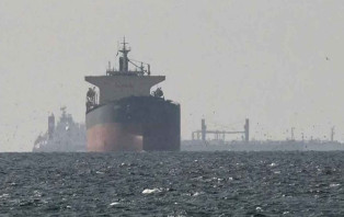 হরমুজ খুলতে নতুন আল্টিমেটাম ট্রাম্পের, ইরানের কড়া জবাব