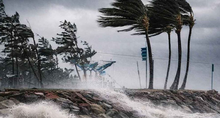 যেসব অঞ্চলে রাতে ৬০ কিমি বেগে ঝড়ের শঙ্কা