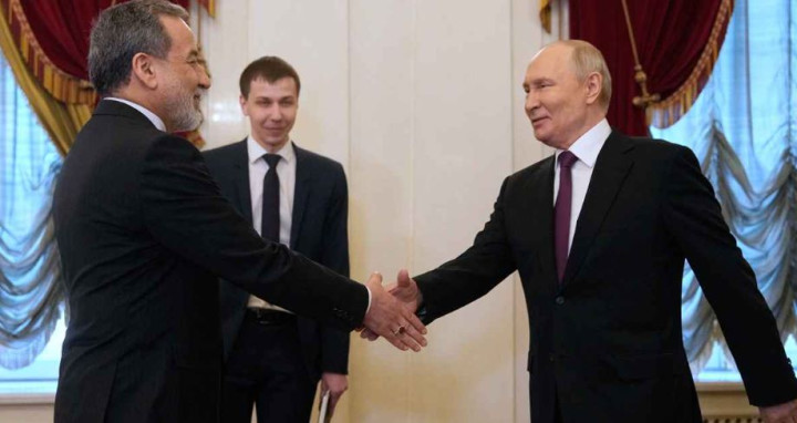 ইরানে খুব দ্রুতই শান্তি প্রতিষ্ঠিত হবে: পুতিন