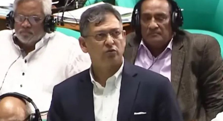 ‘ফেসবুকের ক্ষতিকর কনটেন্ট অপসারণে বাধ্য করতে আইন সংশোধন হচ্ছে’