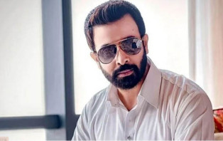জোড়া সুখবর দিলেন শাকিব খান