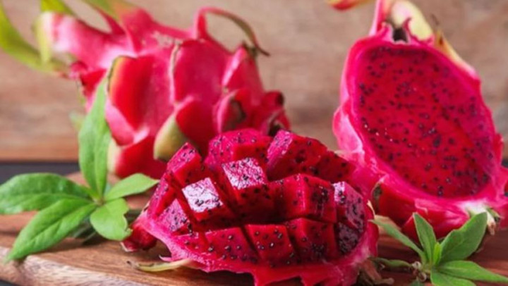 ভুলেও যারা ড্রাগন ফল খাবেন না