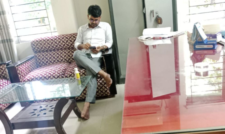 আলফাডাঙ্গায় সরকারি মোটরসাইকেল ব্যবহার নিয়ে কর্মকর্তার বিরুদ্ধে অভিযোগ