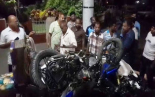আবারও ‎ফরিদপুরে ভাঙ্গায় গাড়িচাপায় ৩ বন্ধু নিহত