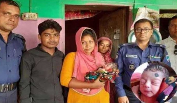 সাতক্ষীরায় ব্রিজের পাশে গায়ে রক্ত মাখা নবজাতক