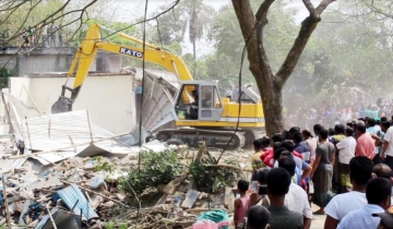 ঝিনাইদহে জিকে সেচ খালের অবৈধ স্থাপনা উচ্ছেদ