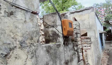 ঝিনাইদহে আদালতের নির্দেশ অমান্য করে বিদ্যুৎ সংযোগ দেয়ার অভিযোগ