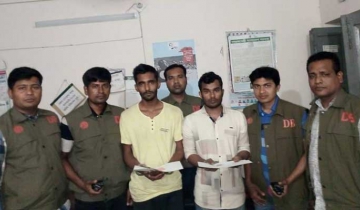 ঝালকাঠিতে ইয়াবাহ ২ মাদক ব্যবাসায়ীকে আটক