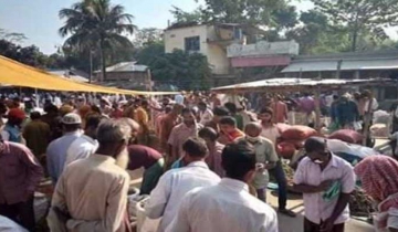 সুন্দরগঞ্জে সম্পর্কে সরকারি আদেশ অমান্য হাট-বাজারে উপচে পড়া ভীড়