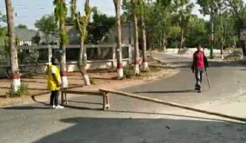 শিবচরে প্রবেশের সব রাস্তা বন্ধ ঘোষণা, প্রশাসনের কঠোর হুঁশিয়ারি