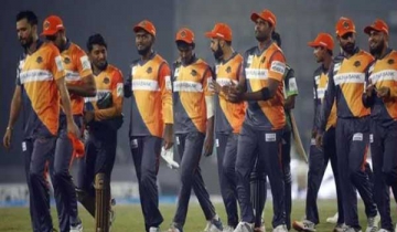 টস জিতে প্রথমে ফিল্ডিংয়ে মাশরাফির ঢাকা